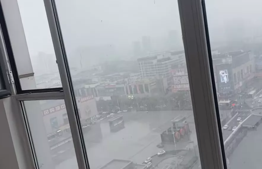 邯郸秋季阴雨天气,居家做好关窗防尘防潮 邯郸秋季阴雨天气,居家做好关窗防尘防潮