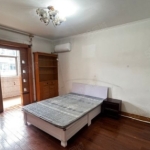 此房源仅限女生租赁，为主卧独卫且带有阳台。位于光明园小区，邻近移动大厦和老万达