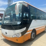 宇通的 33 座旅游团体客车，非营业，符合国四排放标准