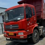 东风商用车 东风天锦自卸车，载重 17.4 吨，马力 310