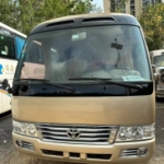 丰田考斯特 2007 年款，4.2T 手动柴油型，30 座或者 20 座，配备原装外摆门