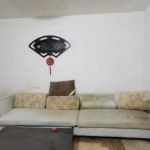 位于公安局家属院，1 楼带院子的房子，户型端正，南北通风良好，持有老证能够贷款