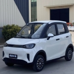 电动四轮新能源车，女士家用代步用，配备空调及增程器的电瓶车。