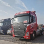 三一集团生产的三一重卡牵引车，有着 40 吨的牵引总质量以及 500 马力的动力