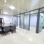 赵都华润大厦出租，房屋带家具。周边有新世纪、友谊、美乐城、万达、锦林、华浩、天鸿、康德等商业中心