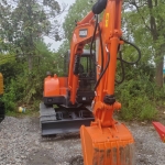 斗山 60 挖掘机现以低价出售。