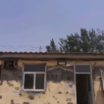 独门独院，面积达 450 平方米。水电配备齐全，且拥有三相电