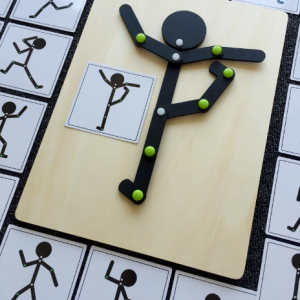 宝宝手眼协调与精细动作训练的趣味玩具