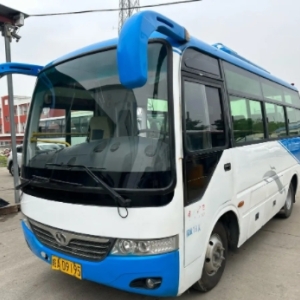 少林牌 19 座客车，符合国五标准，为非营运车辆