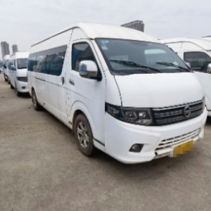 金龙品牌的南京金龙 13 座、14 座、17 座纯电动客车