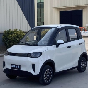 电动四轮新能源车，女士家用代步用，配备空调及增程器的电瓶车。