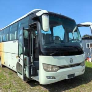 金龙旗下南京金龙现出售一辆非营运的 2016 年 37 座金旅客车