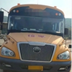 宇通 Zk6758H1Y 二手校车出售，有 19 座和 56 座可选，符合国四排放标准。品质可靠，值得拥有